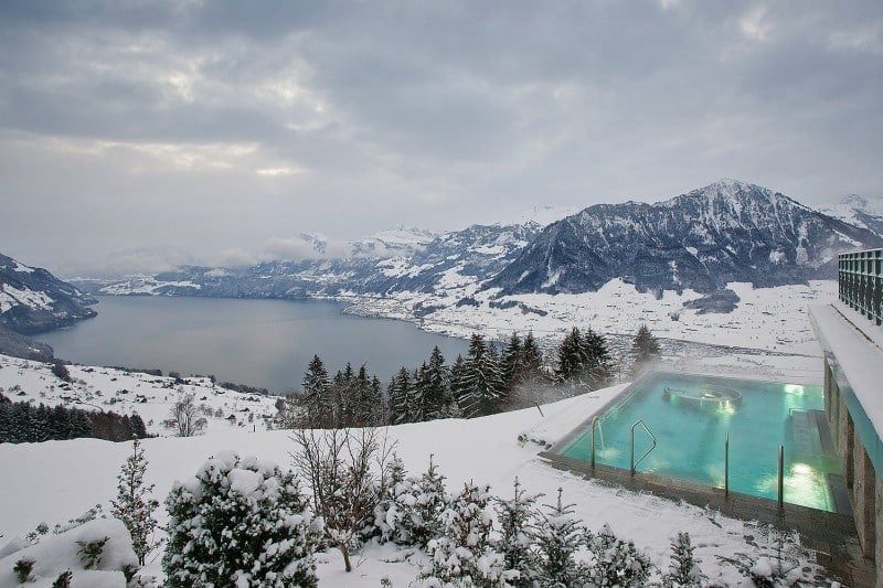 Bereiten Sie den Pool für den Winter vor