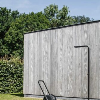 Zee Tasman en Levantine in tuin