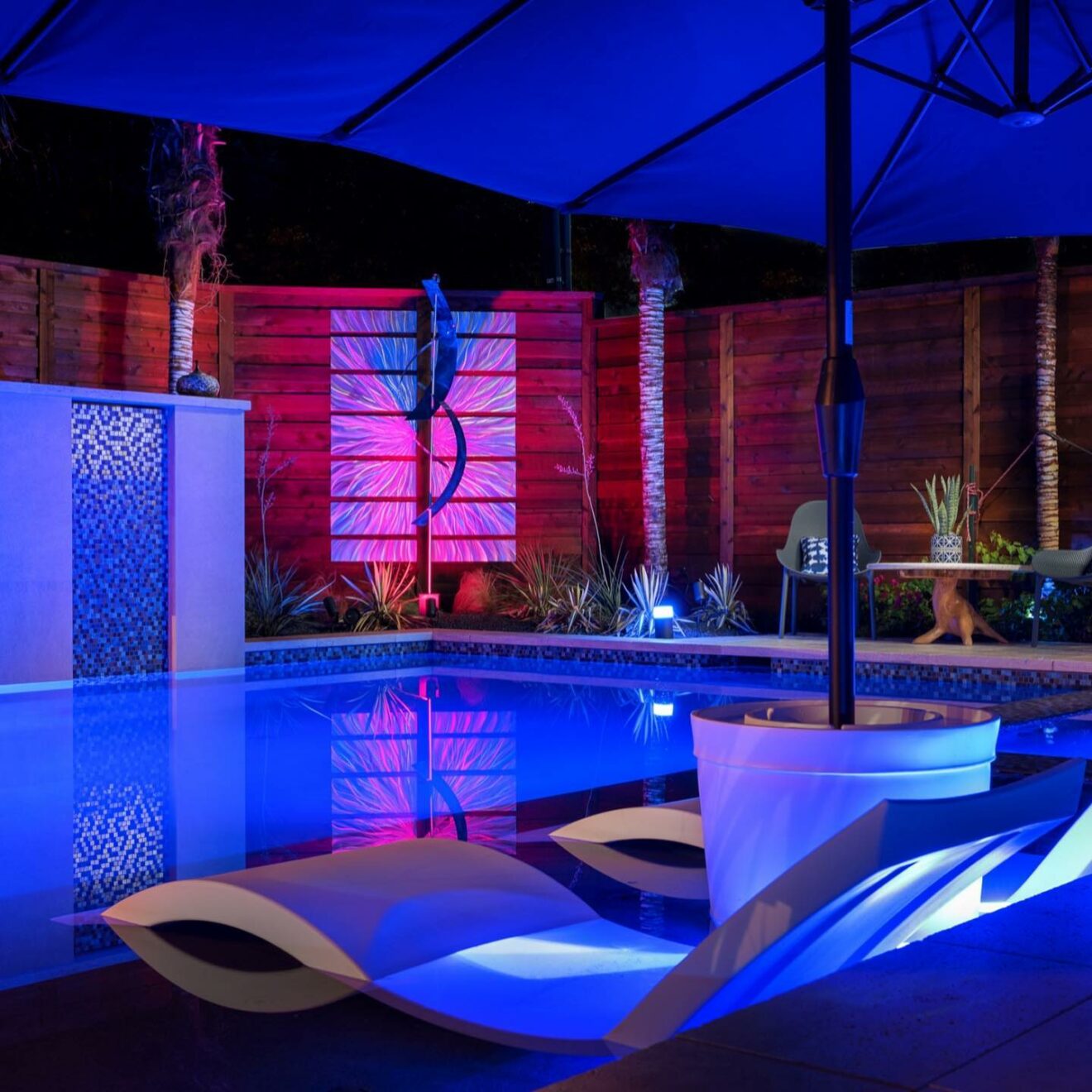 Ledge Lounger ligbed Life Is Better At The Pool