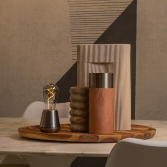 Lampe de table Humble One ambiance titane