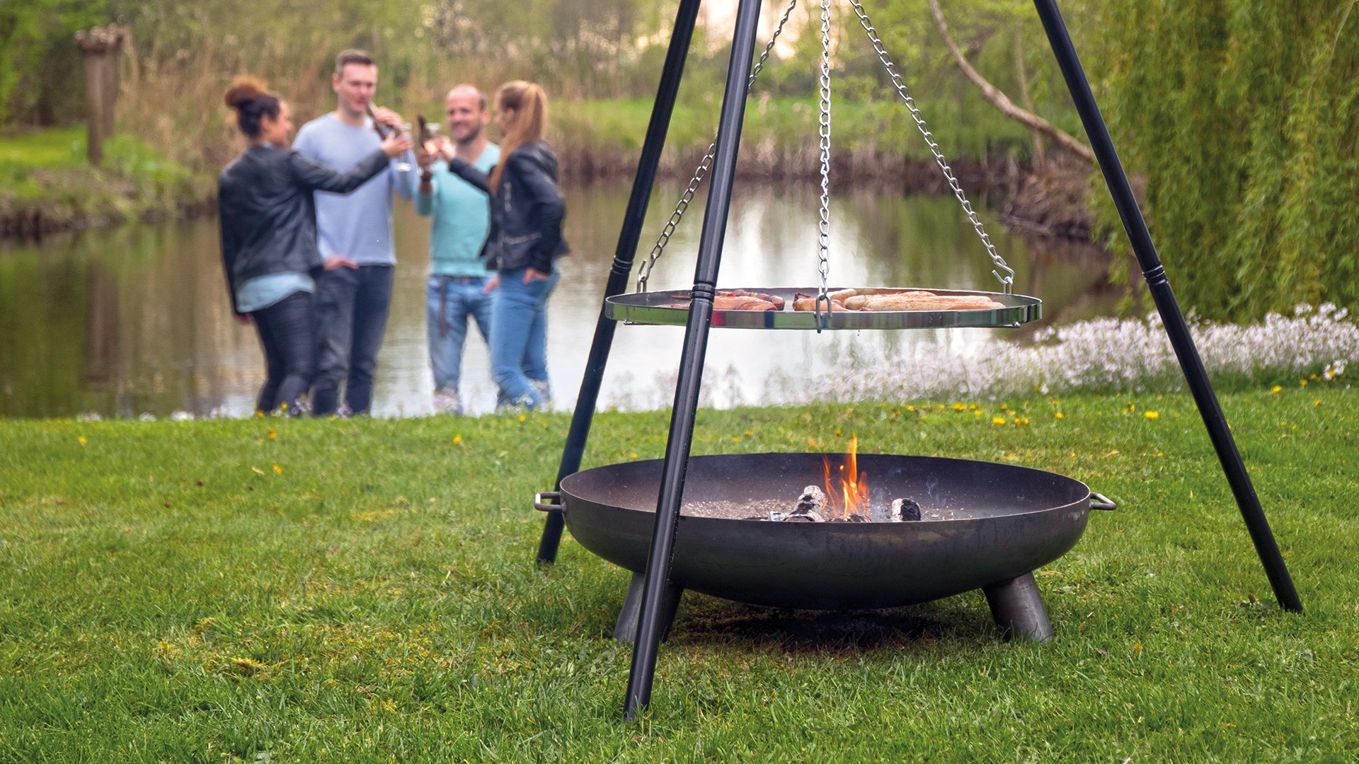 Trépied Trépied pour barbecue - La vie est meilleure à la piscine