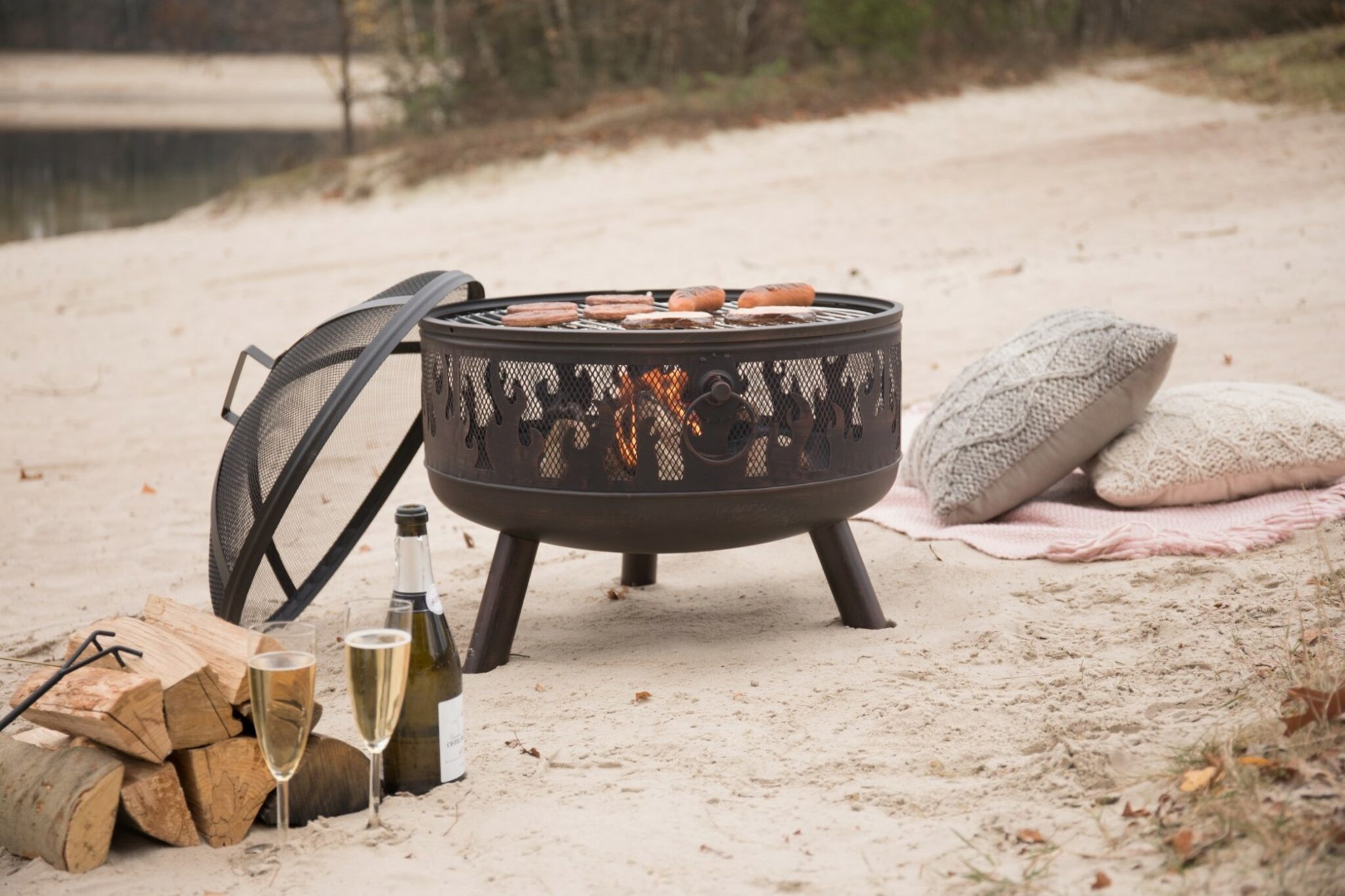 Barbecue à foyer en fonte - La vie est meilleure à la piscine