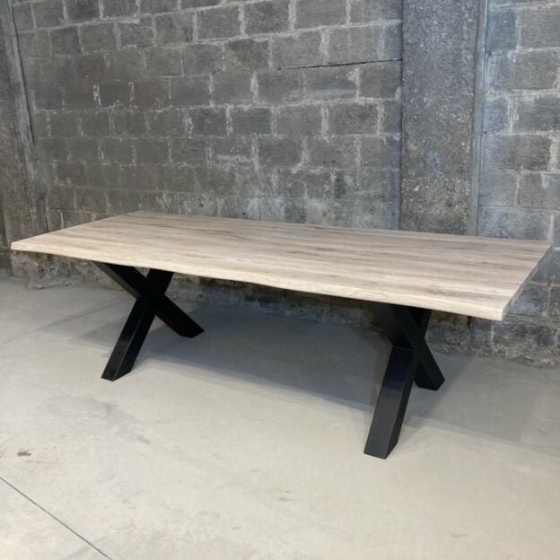 Oak table