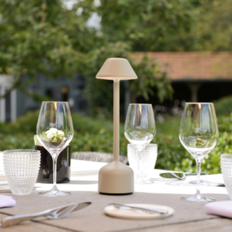 Imagilights Demoiselle Hohe LED-Tischlampe