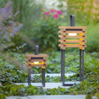 Stay Teak solar sfeerlamp in de tuin 02 kl