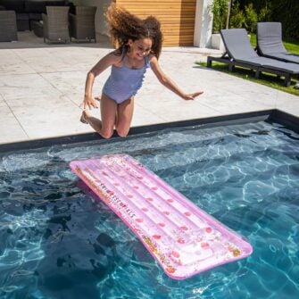 Opblaasbaar ligbed roze glitters 06