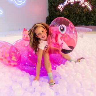 Opblaasbare Luxe Flamingo XXL 06