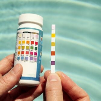Blue check Pool & spa test strips with app 02