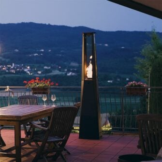Chauffe-terrasse à granulés Odin sur terrasse