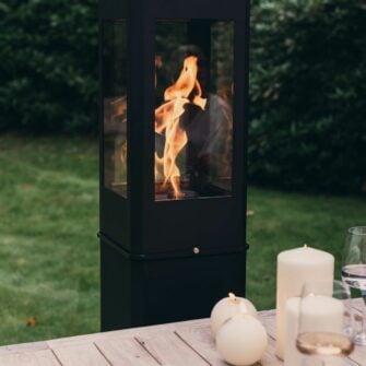 Sigi pellet terrasverwarming in tuin detail